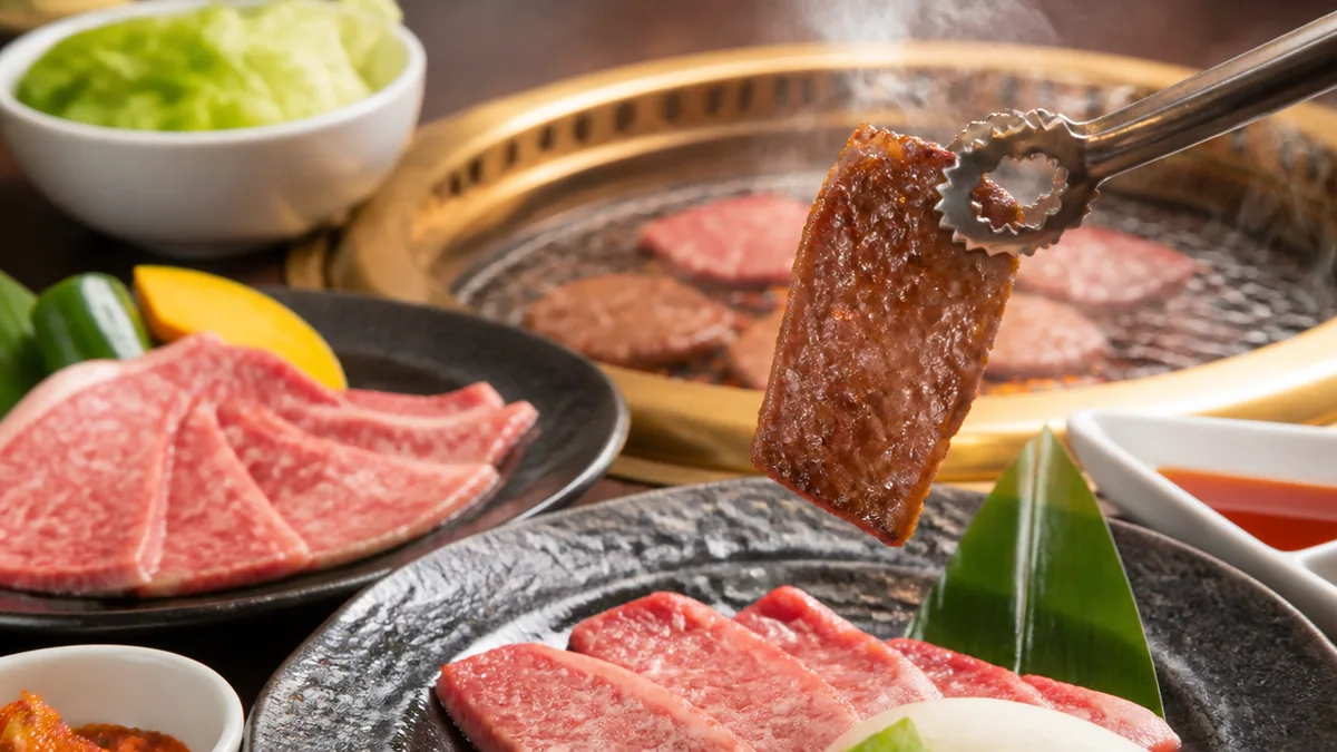 駅から1分、990円台から黒毛和牛の焼肉が食べられる老舗の解説画像