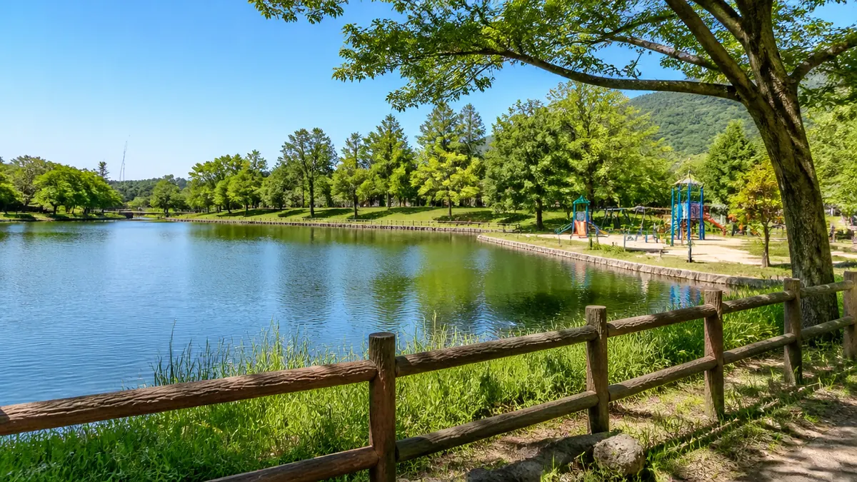上の池公園はどんな公園？池をまるごと取り込んだ2.75ヘクタールの解説画像
