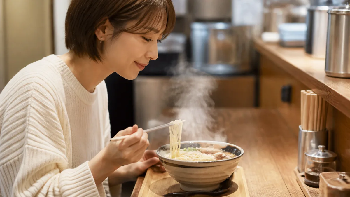 難波のひとりランチは「席の形」を先に決めると失敗しないの解説画像