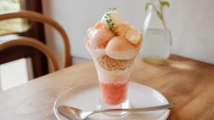 カフェアンドベイク ベベは12:30開店の焼き菓子カフェ｜990円パフェと不定休の確かめ方のアイキャッチ画像