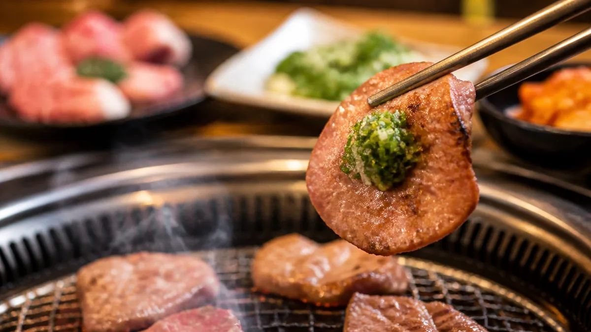 焼肉うちだ 池田石橋本店は駅目の前の夜1時まで焼肉｜2,068円のネギ包みタンから頼むのアイキャッチ画像